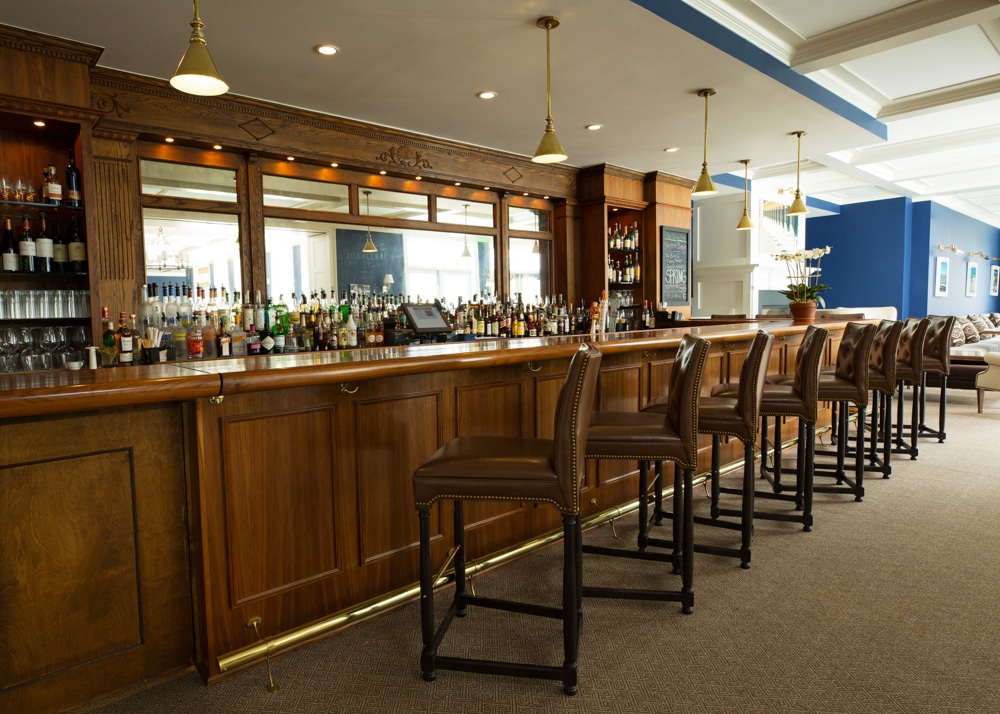 Quogue Club Bar and Tavern